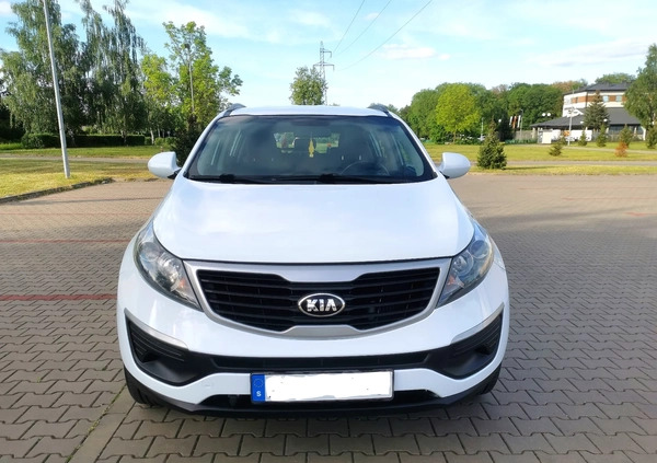 Kia Sportage cena 40900 przebieg: 249000, rok produkcji 2013 z Radom małe 137